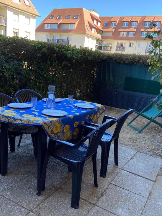 2 Pieces Avec Jardin ! Apartment Villers-sur-Mer Luaran gambar